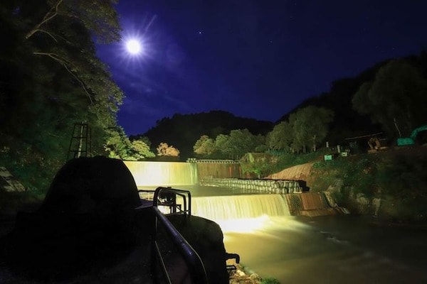 源泉公園 ダム(夜)