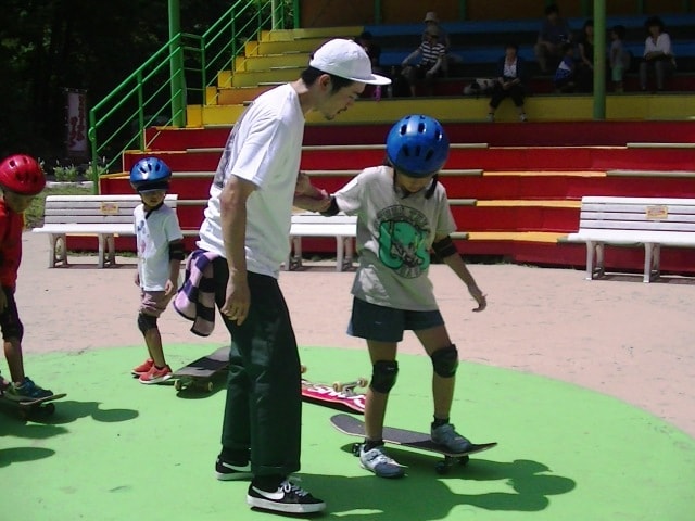 あそびの学校 スポーツで遊ぼう スケートボード体験教室 群馬県 の観光イベント情報 ゆこゆこ