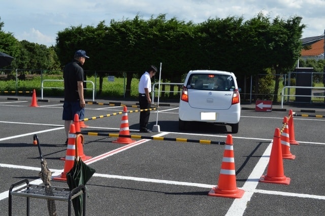 Jaf栃木 苦手な車庫入れ 縦列駐車を学ぶ センスアップ ドライビングスクール 栃木県 の観光イベント情報 ゆこゆこ