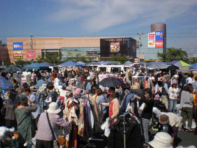 いこらも る泉佐野フリーマーケット 11月 大阪府 の観光イベント情報 ゆこゆこ