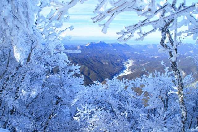 三峰山 霧氷まつり 奈良県 の観光イベント情報 ゆこゆこ