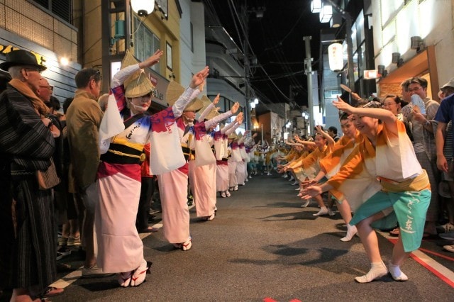 下北沢一番街阿波おどり 中止となりました 東京都 の観光イベント情報 ゆこゆこ