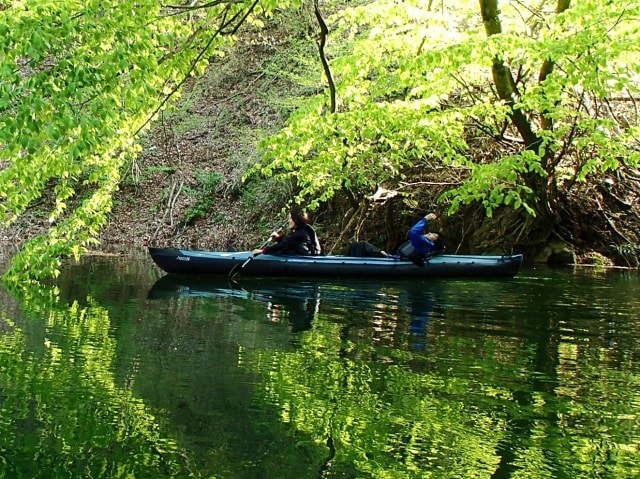 新緑穴場 秘境 カヤック探検クルーズ 尾瀬 沼田方面 片品渓谷 群馬県 の観光イベント情報 ゆこゆこ