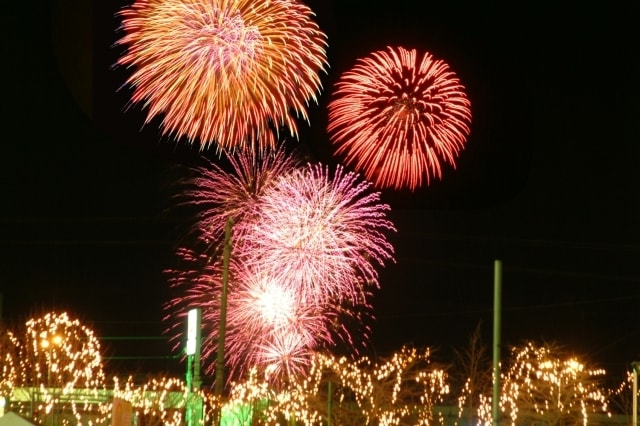 とまこまい港まつり協賛道新納涼花火大会 中止となりました 北海道 の観光イベント情報 ゆこゆこ