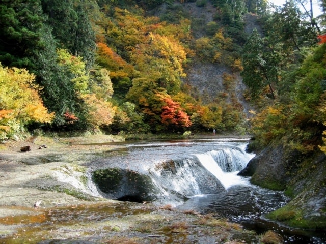 紅葉 見ごろ 小又峡 秋田県 の観光イベント情報 ゆこゆこ