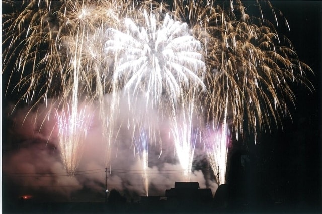 津保川花火大会 中止となりました 岐阜県 の観光イベント情報 ゆこゆこ