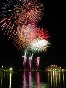 かつうら若潮まつり花火大会 中止となりました 千葉県 の観光イベント情報 ゆこゆこ