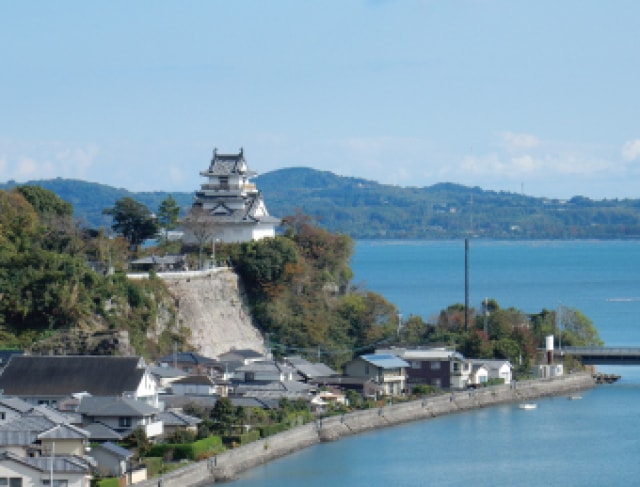 紅葉 見ごろ 杵築城 大分県 の観光イベント情報 ゆこゆこ