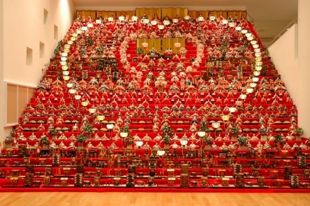 三十段飾り　千体の雛祭り