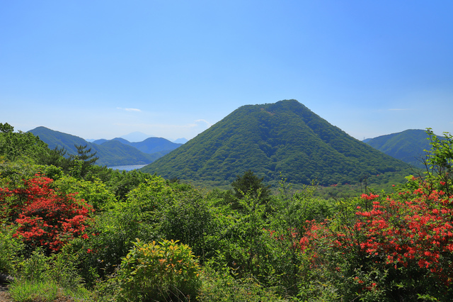 浅間隠温泉郷／シャクナゲ咲く山麓のハイカーに愛される出で湯の郷