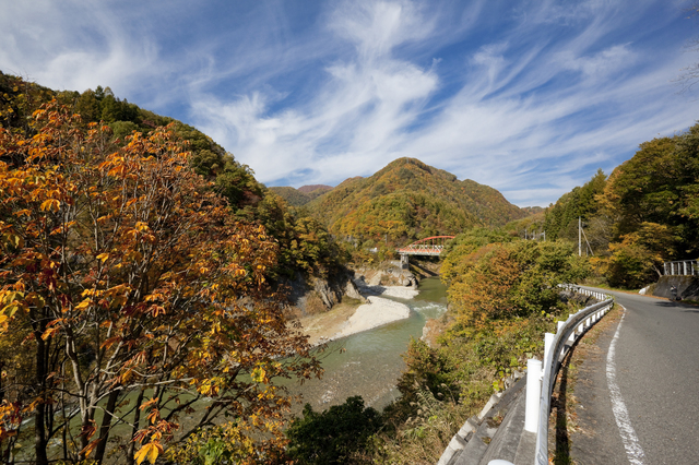 宝川温泉/延べ面積470畳の大きさを誇る大露天風呂