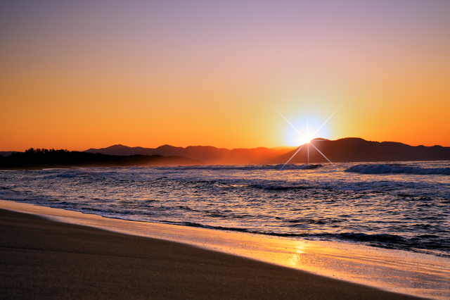 橘の郷　上野温泉／青緑の海と白浜が美しい八丁浜の温泉