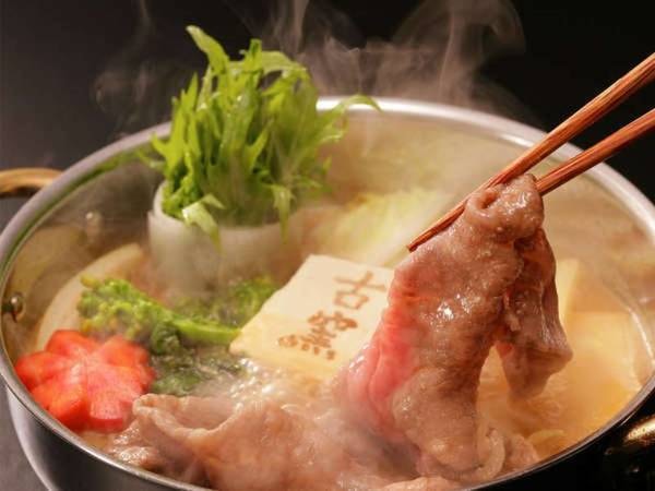 山形牛すき焼きをメインとした和食膳/一例
