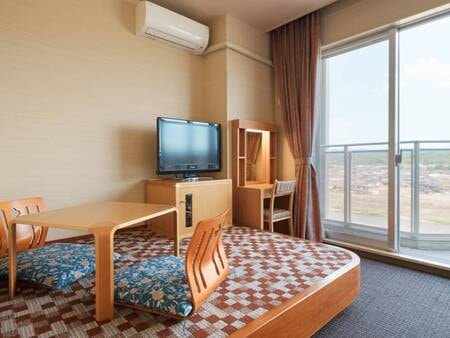 【洋室ツイン（禁煙）/一例】開放的な景色が広がり、明るいお部屋です。