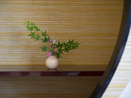 【和室８畳（禁煙）/一例】落ち着いた趣のお部屋です。