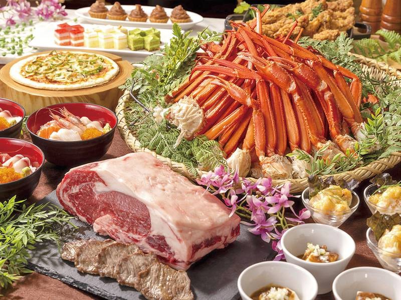 蟹・お刺身・お肉料理などのバイキング 夕食(例)