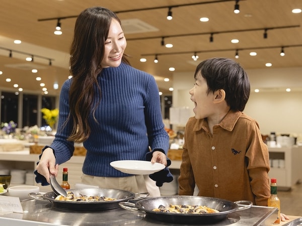 【夕食/例】目移りするような料理の品々！