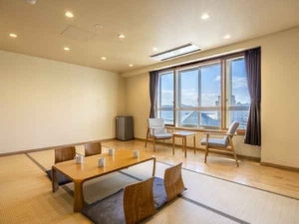 【パーシャルオーシャンビュー和室(禁煙)/例】海と街を両方見られるお部屋