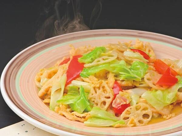 【夕食ビュッフェ】過去メニュー一例。鶏肉と蓮根の柚子胡椒炒め