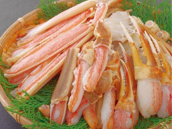 ズワイガニもご用意(夕食一例)