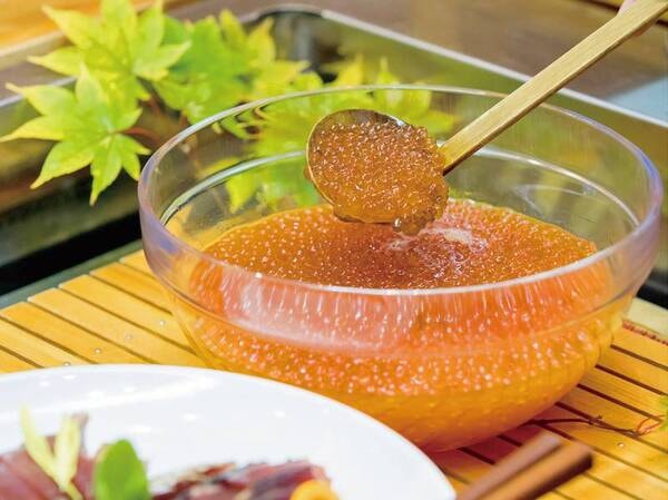 イクラ醤油漬けも食べ放題(夕食一例)
