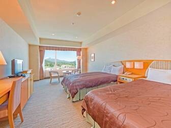 リブマックスリゾート函館 グリーンピア大沼/【洋室/例】広さ36平米のお部屋。駒ケ岳の雄姿を眺められる