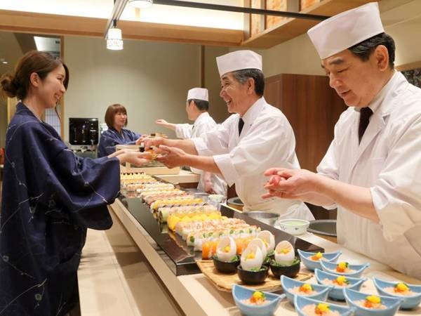 【夕食/例】定番の握り寿司や職人の創作寿司など出来立てを頂く