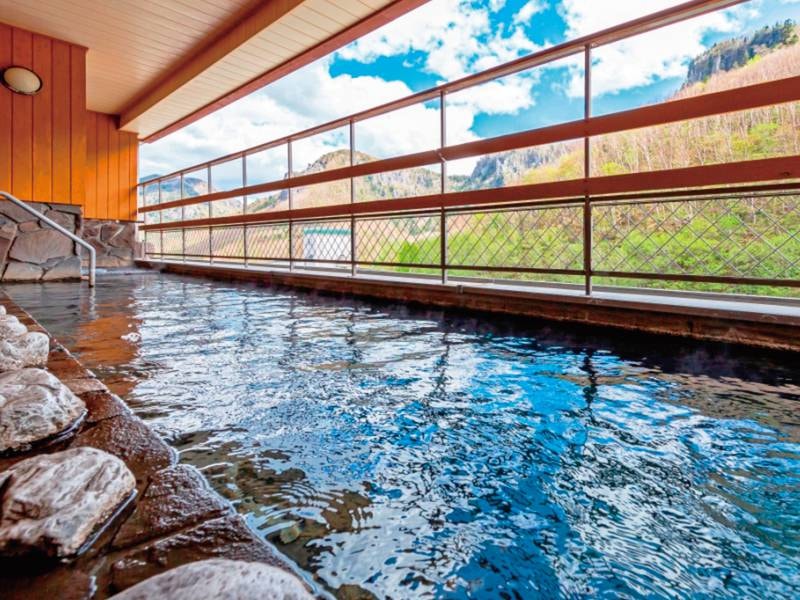 【大雪乃湯】黒岳を眺めながらゆっくりと湯浴み