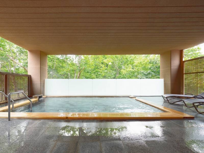 【森の天空露天風呂】日替りで男性用・女性用と交互に提供となります