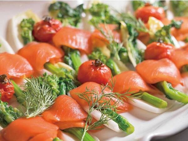 【夕食/例】前菜など豊富な品揃え