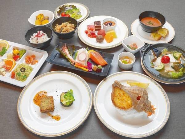 【夕食ビュッフェ】ビュッフェ＋3品のコース料理がセットされた上質なサービス