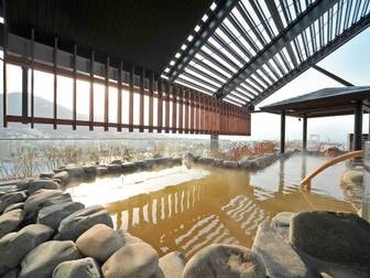 ラビスタ函館ベイ（共立リゾート）／【露天風呂】異国情緒あふれる景色を眺めながら源泉かけ流しの湯を愉しめる最上階露天風呂