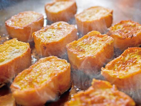 【朝食バイキング/写真一例】『できたてのフレンチトースト』♪