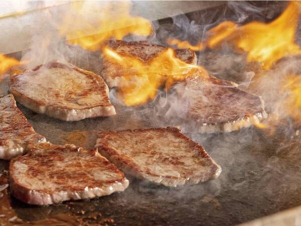【バイキング/例】焼きたてステーキ