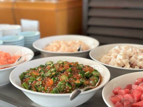 【朝食バイキング/例】自分で作る海鮮ちらし飯