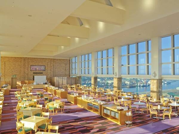 17階レストラン トップオブクシロ で朝食バイキングを♪