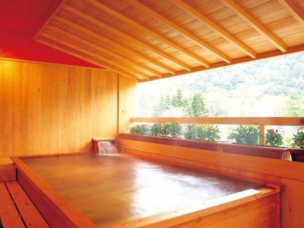 【露天風呂】十和田湖畔で唯一、湖畔を眺められる露天風呂♪