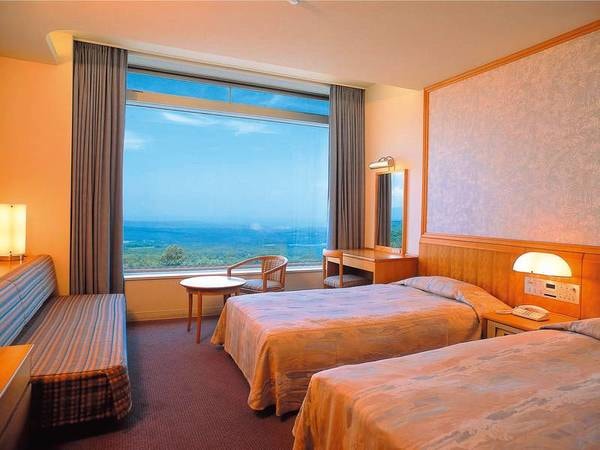 【客室/例】窓から岩木山や日本海を望むツインルームへご案内※眺望指定不可