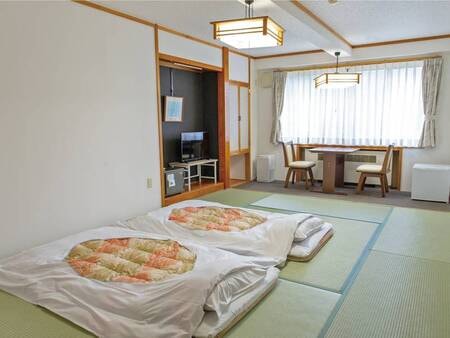 【部屋タイプおまかせ(バストイレ付)/例】和室or洋室のお部屋へご案内