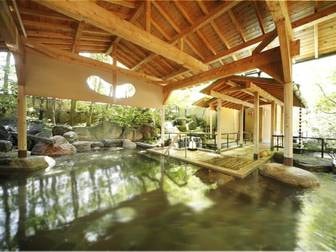 山代温泉　瑠璃光／露天風呂日光の湯（男性用）