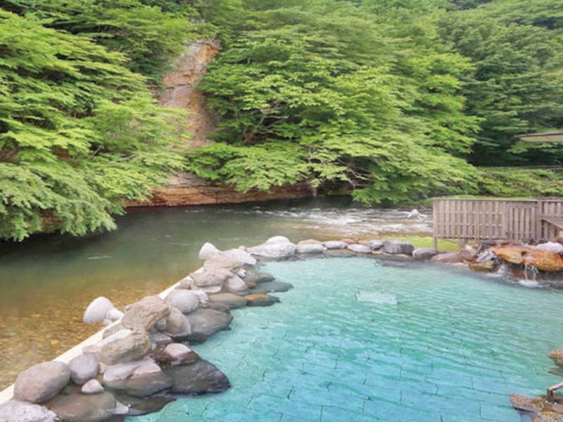 【大露天風呂】豊沢川の流れとともに