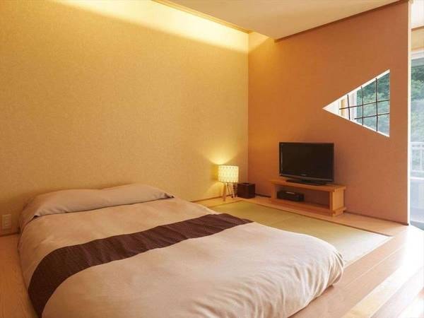 【客室一例】別館露天風呂付き客室(ダブル)…和風ベッド・シャワーブースを備えたコンパクトなお部屋。