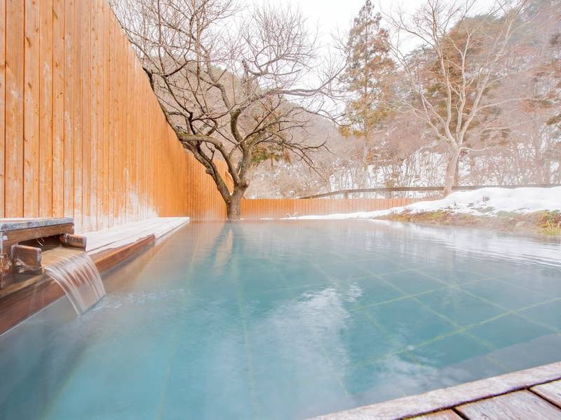 こもれびの湯(小浴場)冬の景色。