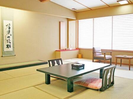 【12.5畳東館和室/例】四季折々の景色を望むお部屋