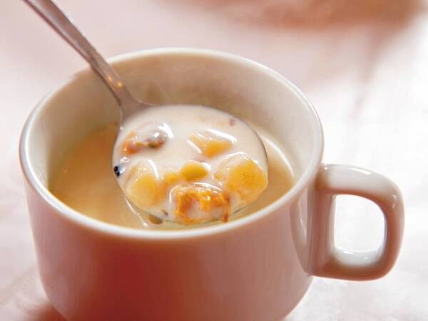 【朝食一例】貝の出汁が美味しいクラムチャウダー