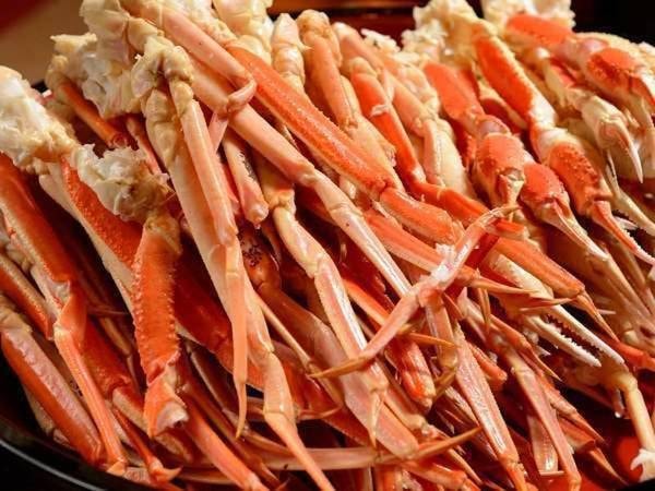 【和洋中バイキング/例】大人気の蟹も食べ放題！