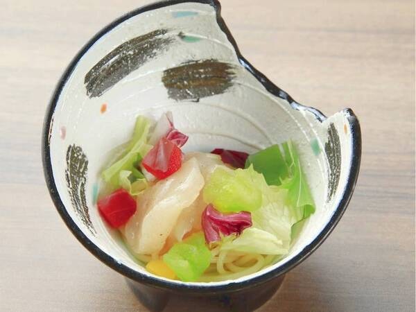 【極会席/例】お口直しのサラダ