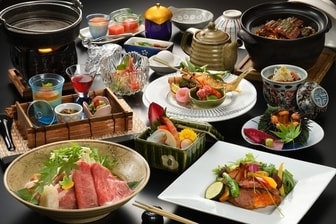 流辿別邸　観山聴月／【スタンダード会席/夕食一例】地場で採れた旬の食材を彩り豊かに自慢のお料理