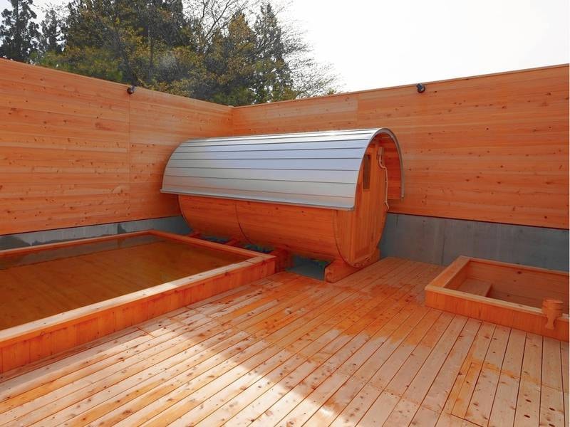 サウナと露天風呂も併設