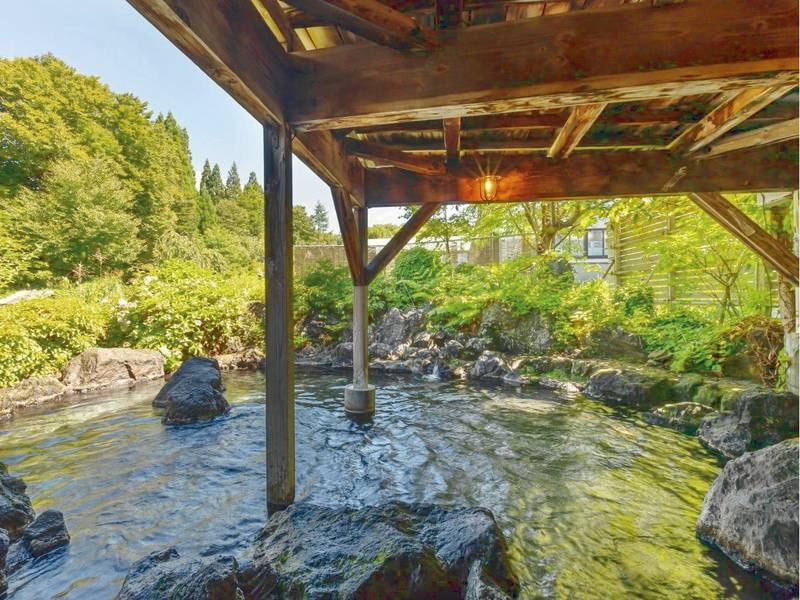 【露天風呂「涌寿の湯」】
